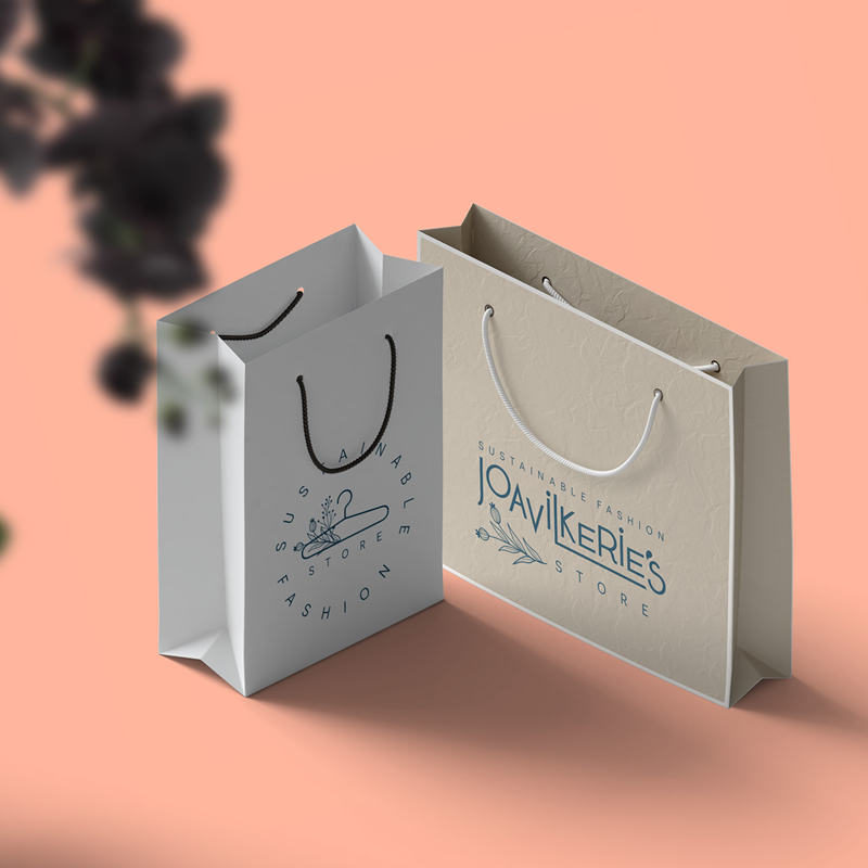 Zakken voor Joavilkerie's Clothes gemaakt door creatief communicatiebureau Solid Designs